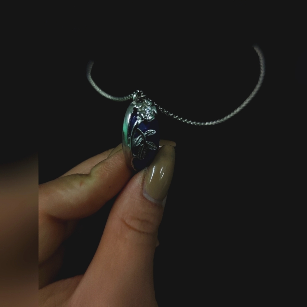 Necklace - Picture 3 of 4